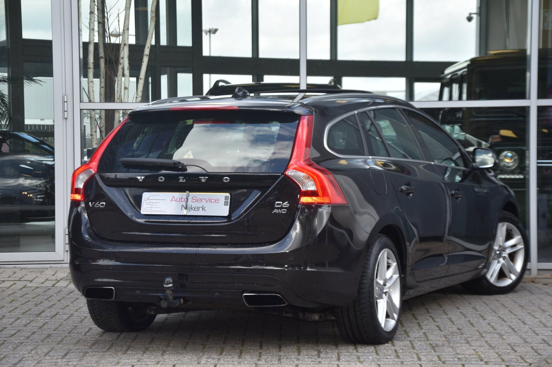 Volvo V60 2.4 D6 AWD 215PK | Plug-In | Summum | Leder | Dak, Auto's, Automaat, Zwart, Zwart, Vierwielaandrijving