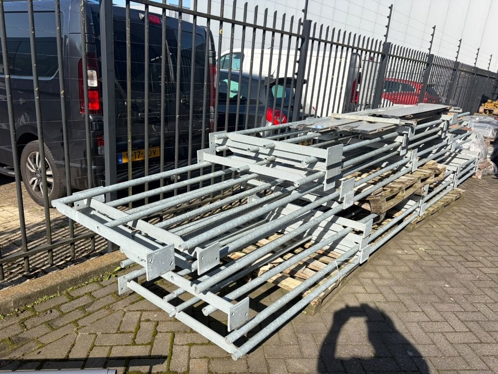 Stalen hekwerken, thermisch verzinkt., Tuin en Terras, Ophalen, Zo goed als nieuw, IJzer, Sierhekwerk