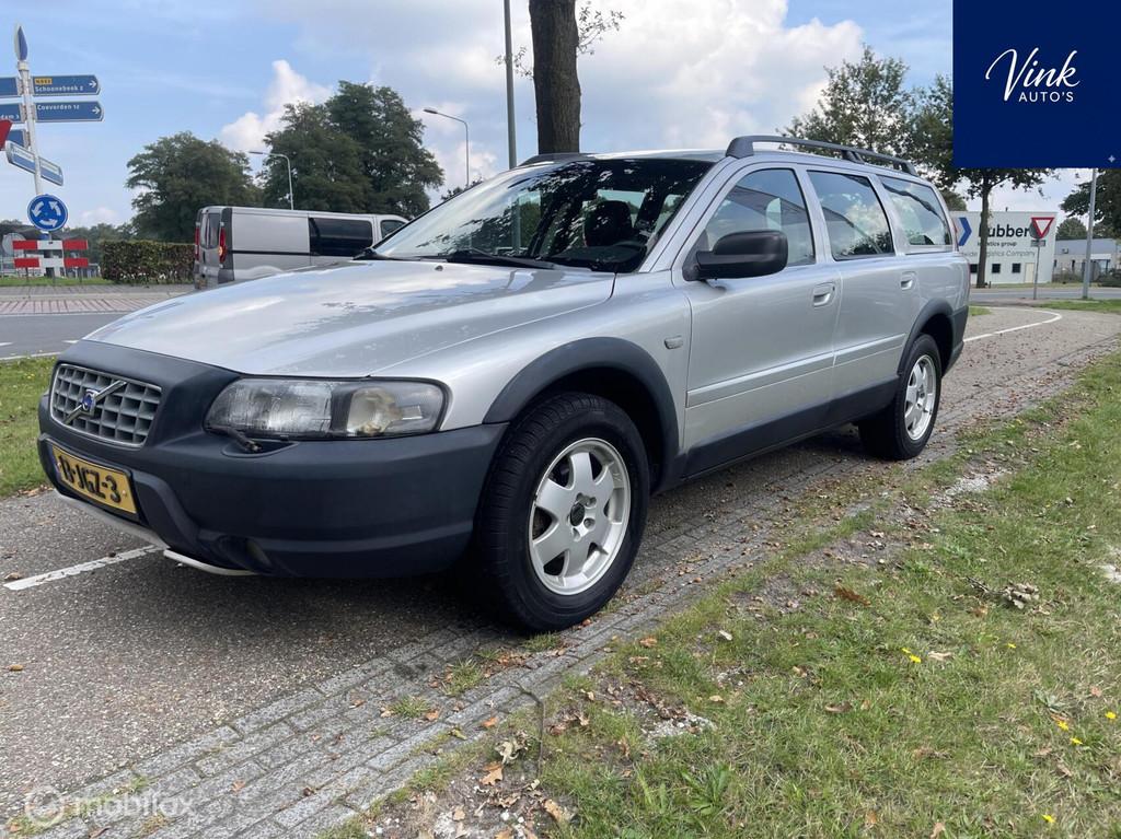 Volvo V70 XC70 AWD Cross Country 2.4 T Comfort Line | Rijkla, Auto's, Automaat, Gebruikt, Electronic Stability Program (ESP), 1657 kg