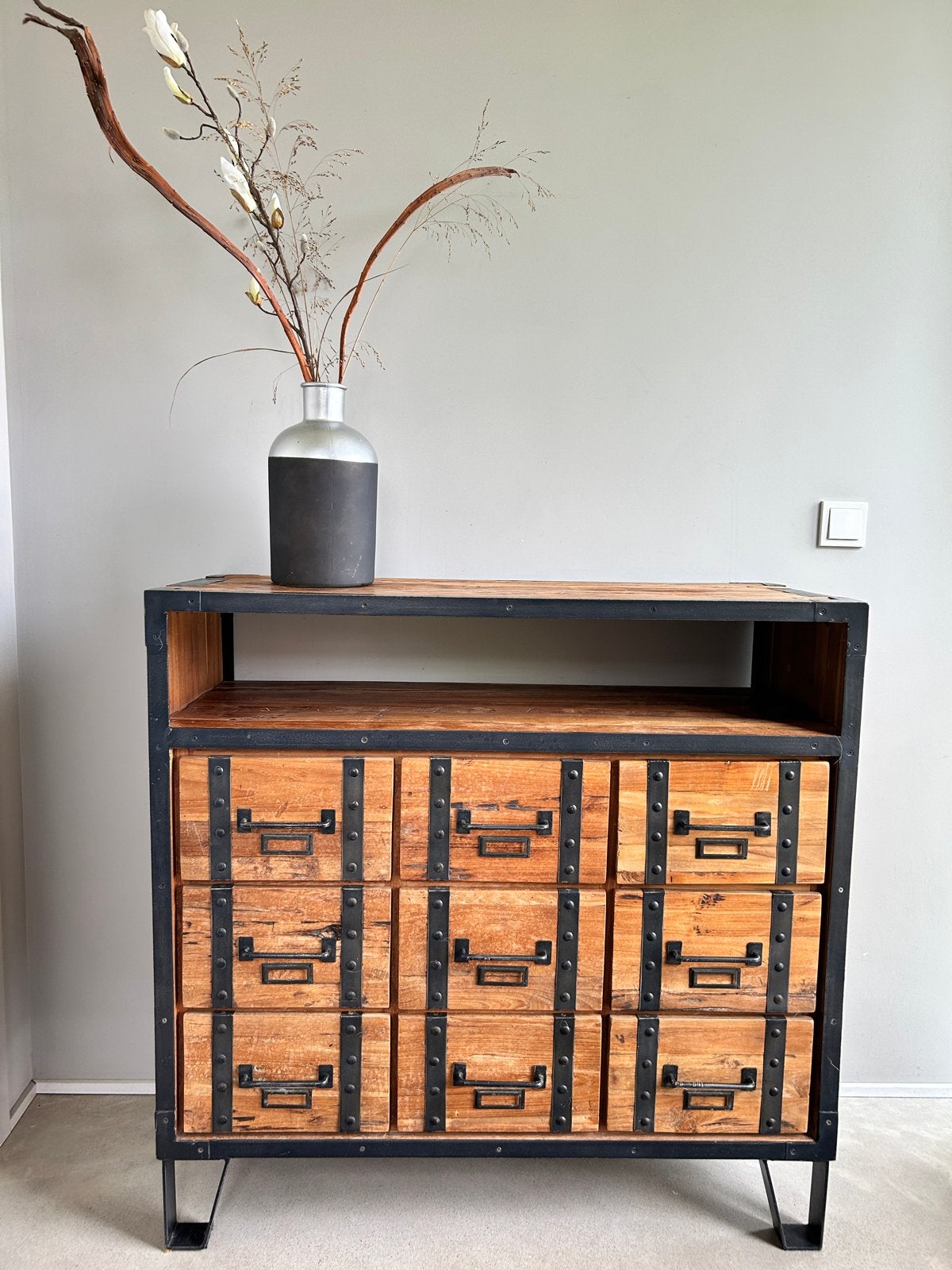Prachtig Dolly dressoir van onbewerkt teakhout met 9 laden, Ophalen, Gebruikt, Teakhout, 50 tot 100 cm