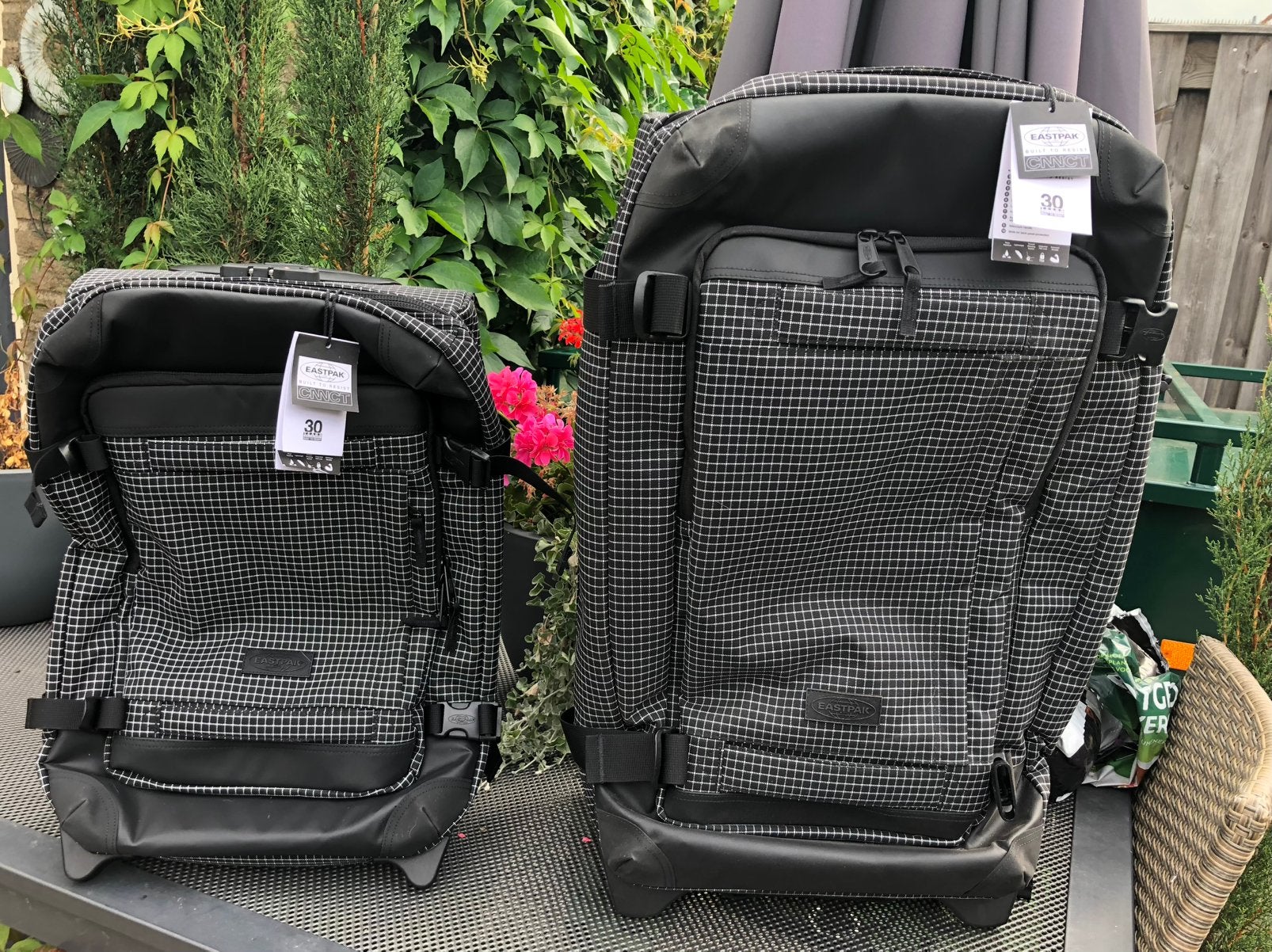 Nieuwe, mooie Eastpak Connect reistassenset, Ophalen, Uitschuifbare handgreep, 30 cm of meer, Zwart