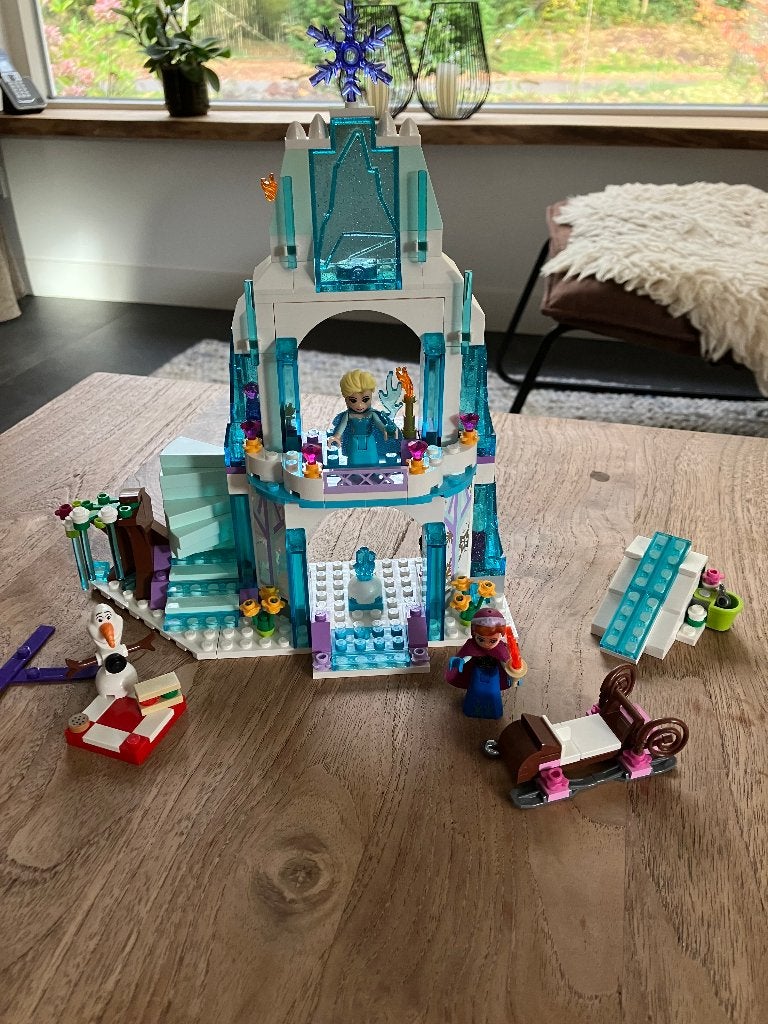 Elza fonkelende IJskasteel 41062, Lego, Compleet, Ophalen of Verzenden, Zo goed als nieuw