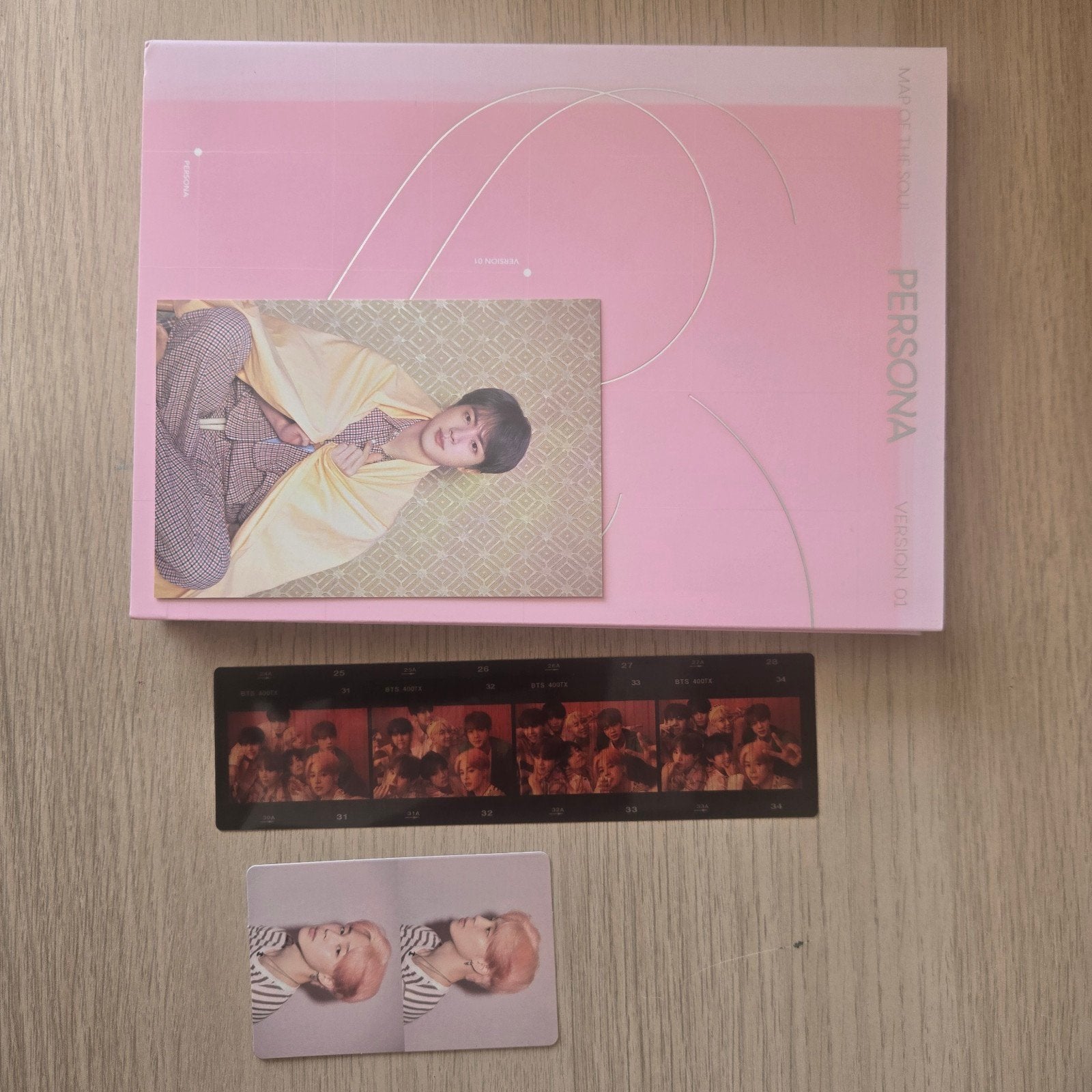 BTS - Map of the Soul: Persona (Version 01) CD Album, K-pop, Ophalen of Verzenden, Zo goed als nieuw, Inclusief boekje
