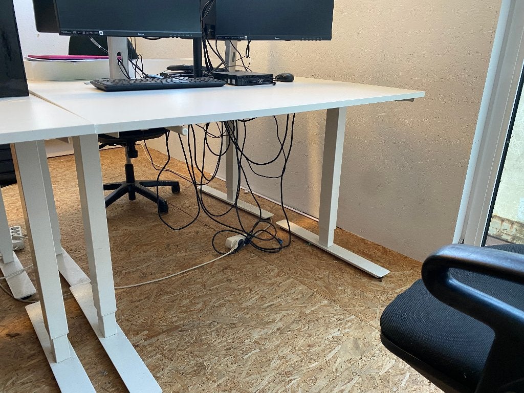 Elektrisch verstelbaar zit-sta bureau wit --> 120x70 cm, Huis en Inrichting, Zit-sta bureau, Gebruikt, 120 cm, Metaal