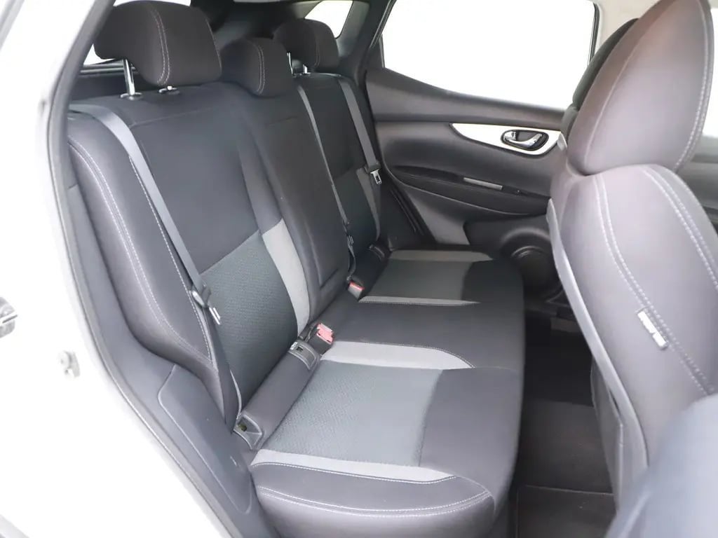 Nissan Qashqai 1.2 N-Connecta, Automaat, 12 maanden, Gebruikt, Wit