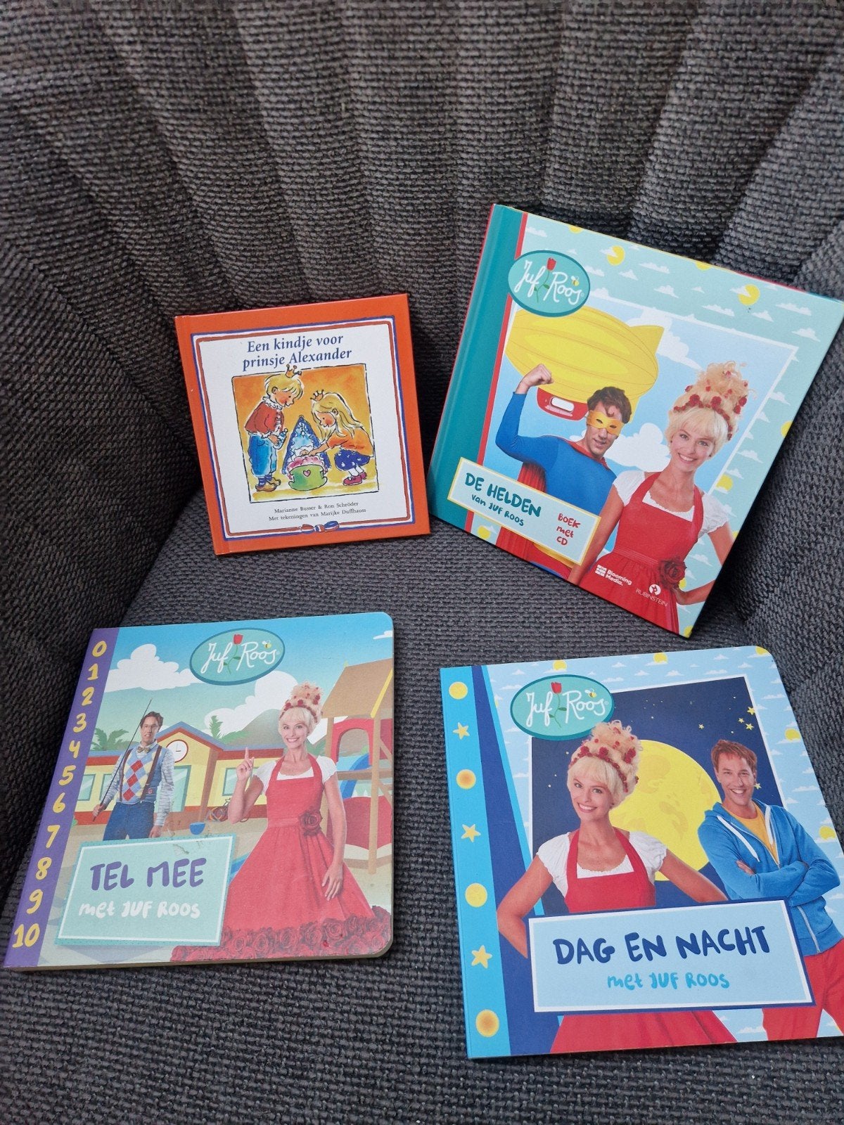 Juf Roos boeken en 'Een kindje voor prinsje Alexander', Ophalen of Verzenden, Zo goed als nieuw, Uitklap-, Voel- of Ontdekboek