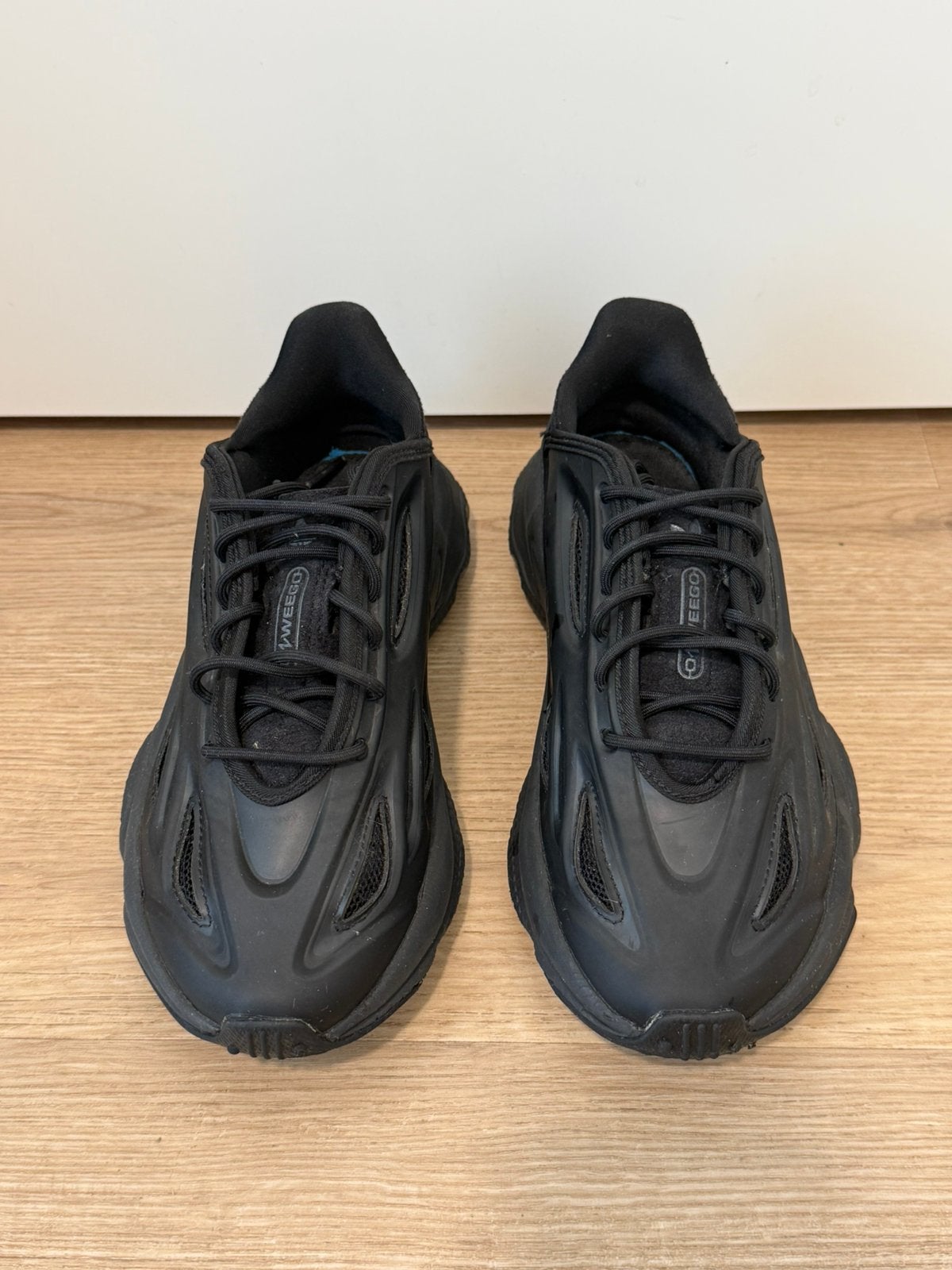 Adidas Ozweego Celox, maat 36, Ophalen of Verzenden, Zo goed als nieuw, Jongen of Meisje, Sportschoenen