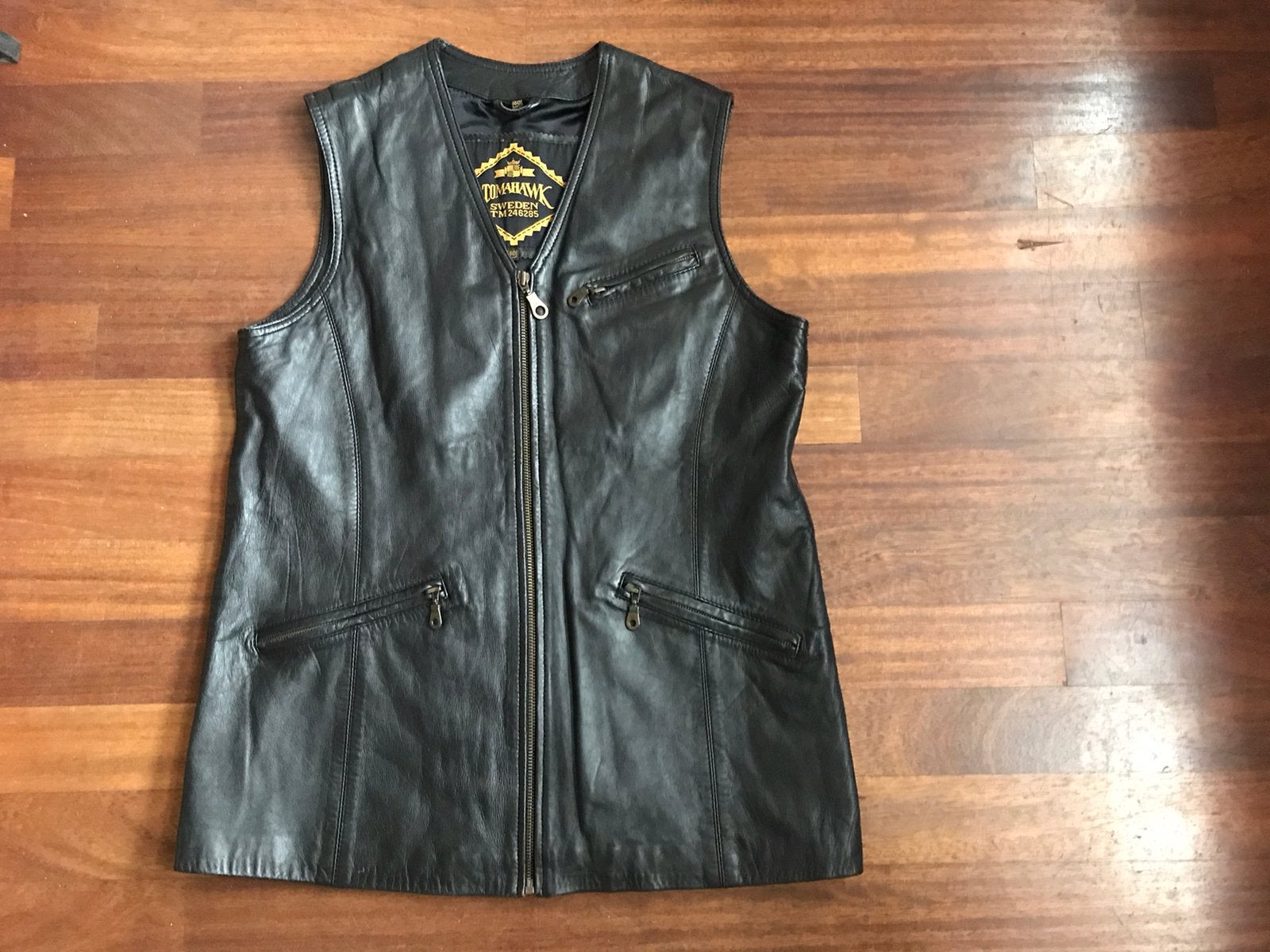 Leren vest zwart Tomahawk Sweden maat 40, Ophalen of Verzenden, Zo goed als nieuw, Maat 38/40 (M), Zwart