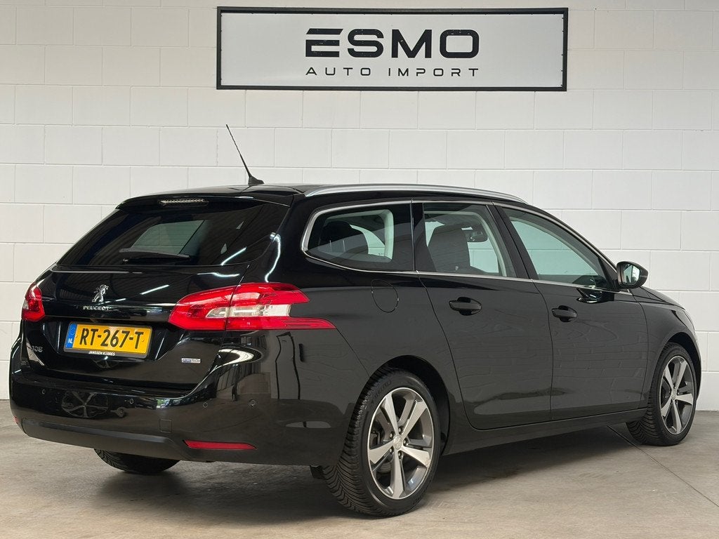 Peugeot 308 SW 1.2 Automaat GT-line Panoramadak Camera, Auto's, Peugeot, Stof, Gebruikt, 1199 cc, 635 kg
