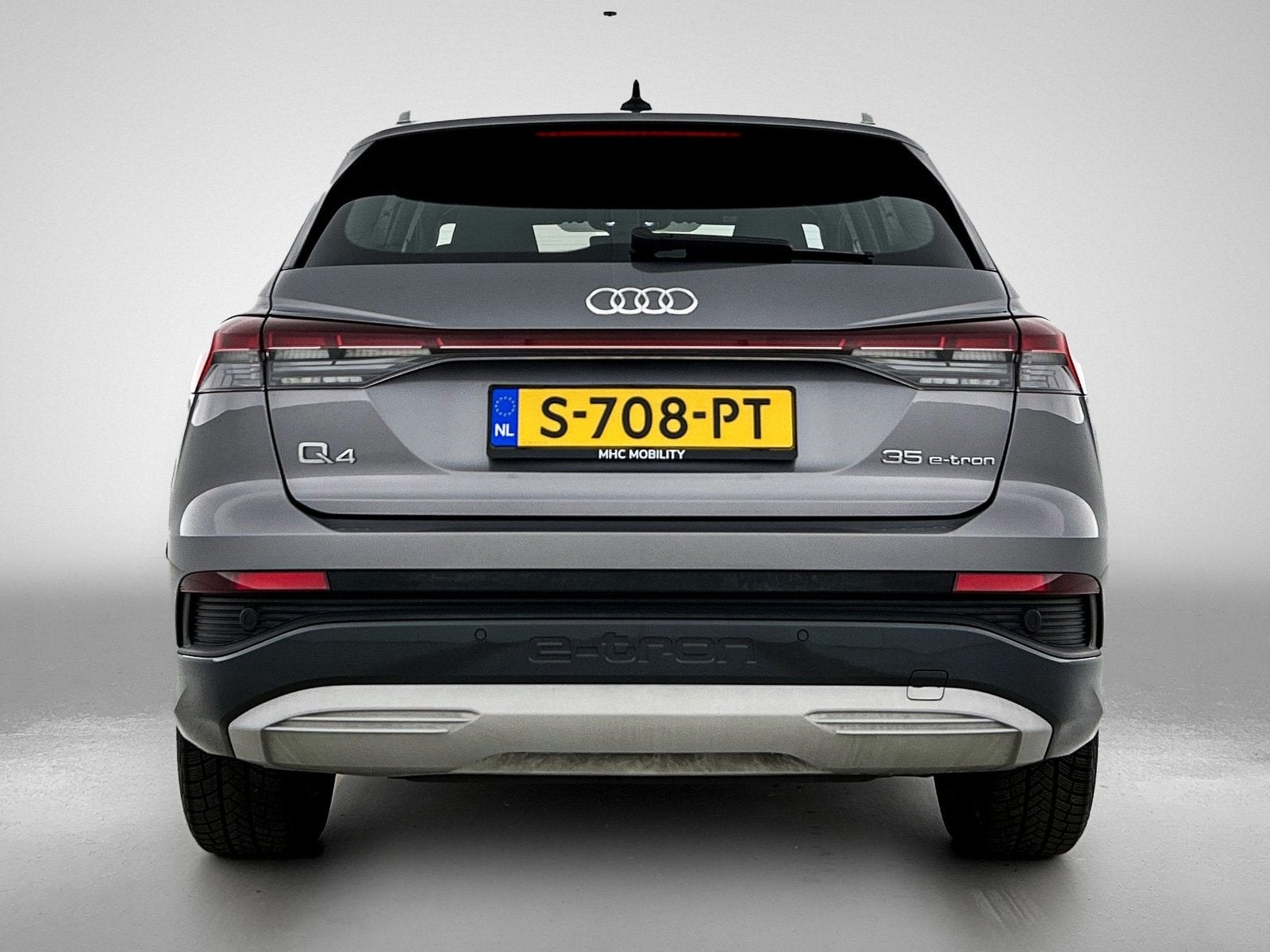 Audi Q4 e-tron 35 Advanced edition 55 kWh | Navi | Clima |, Auto's, Stof, Gebruikt, Zwart, 24 min