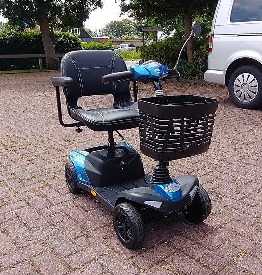 Opvouwbare scootmobiel Invacare Colibiri, Diversen, Brommobielen en Scootmobielen, Zo goed als nieuw, Invacare, 16 t/m 25 km, 10 km/u of minder