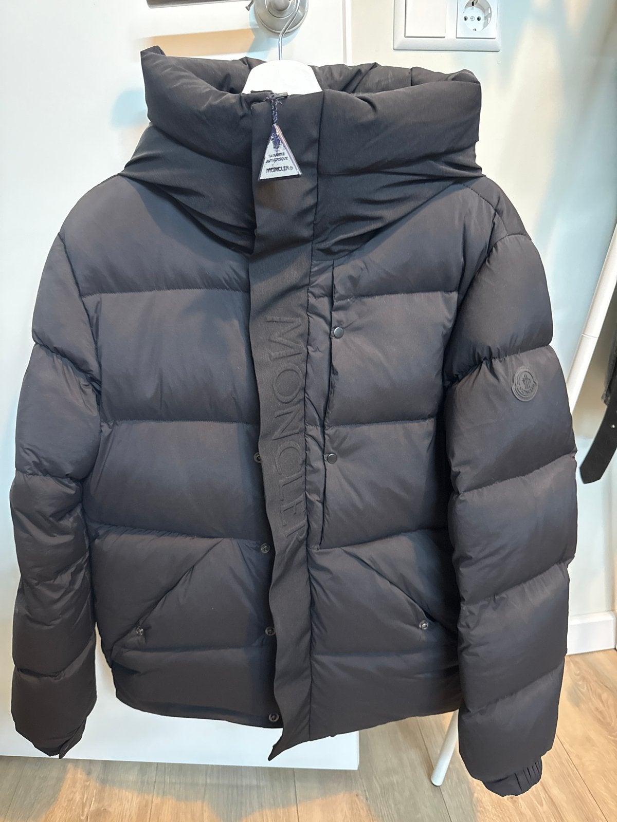 Moncler Madeira donsjack zwart heren - Maat 48/50 (M), Ophalen of Verzenden, Zo goed als nieuw, Maat 48/50 (M), Zwart