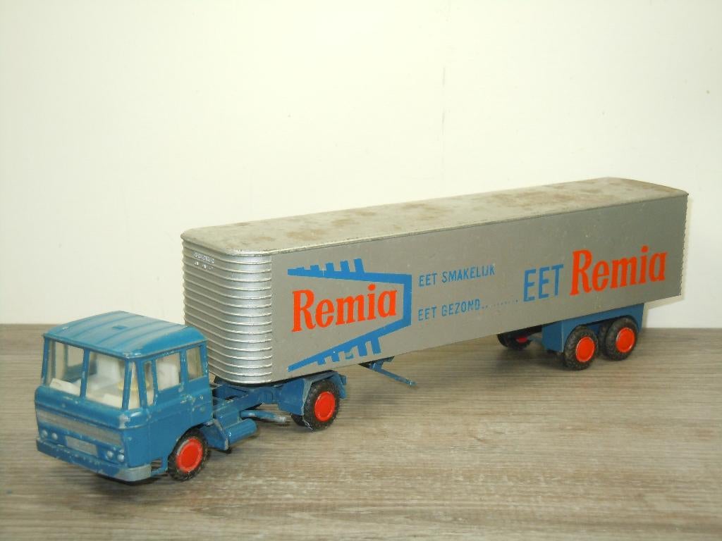 Daf 2600 Truck & Trailer Remia - Lion Car Holland - 1:50, Gebruikt, Lion car, Verzenden, Holland