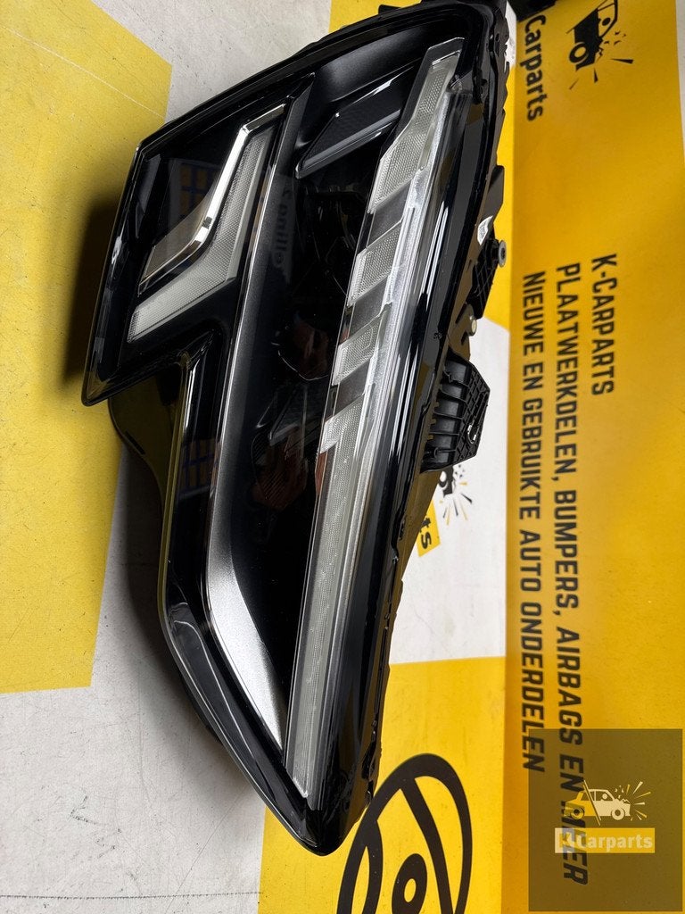 Audi A3 8Y Voll Led Koplamp Rechts Voor 8Y0941034, Gebruikt, AUDI AG, Auto-Union-Strasse 1
85045  Ingolstadt, DE, Kundenbetreuung@audi.de