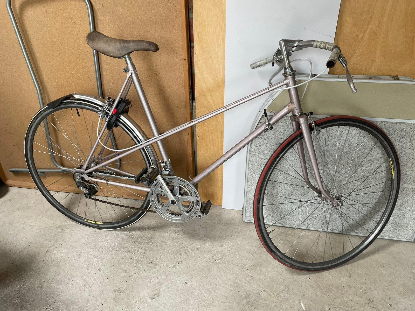 Vintage fiets, opknapper met lichtgroen nieuw stuurlint, Fietsen en Brommers, Fietsen | Oldtimers, 59 cm of meer, Ophalen