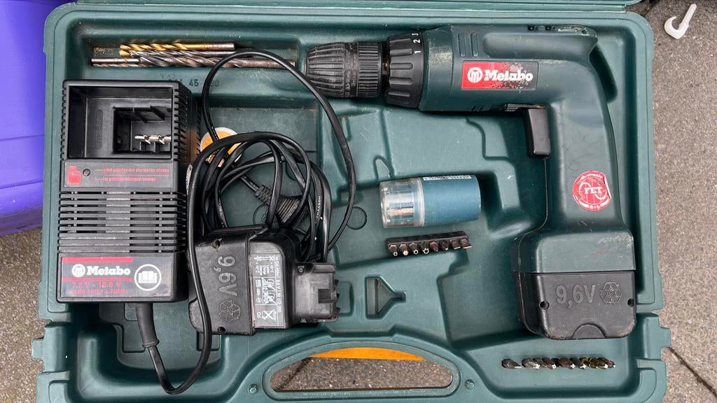 Metabo Accu Schroefmachine in Koffer (Accu defect), Doe-het-zelf en Verbouw, Gereedschap | Boormachines, Ophalen, Gebruikt, Minder dan 400 watt