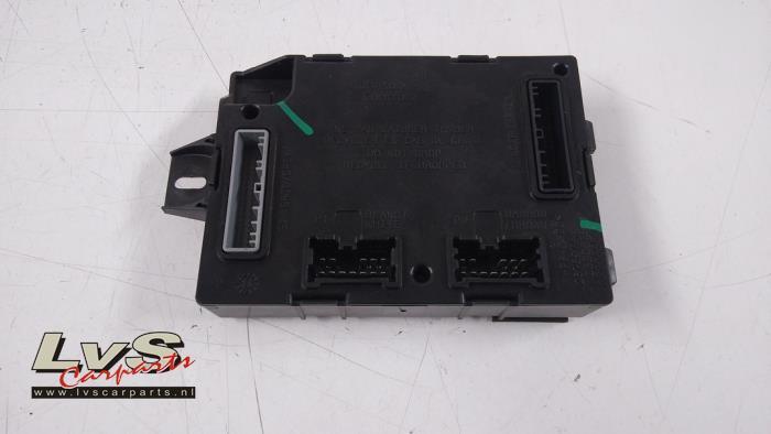 Computer Body Control van een Opel Vivaro, Gebruikt, -, -, Opel