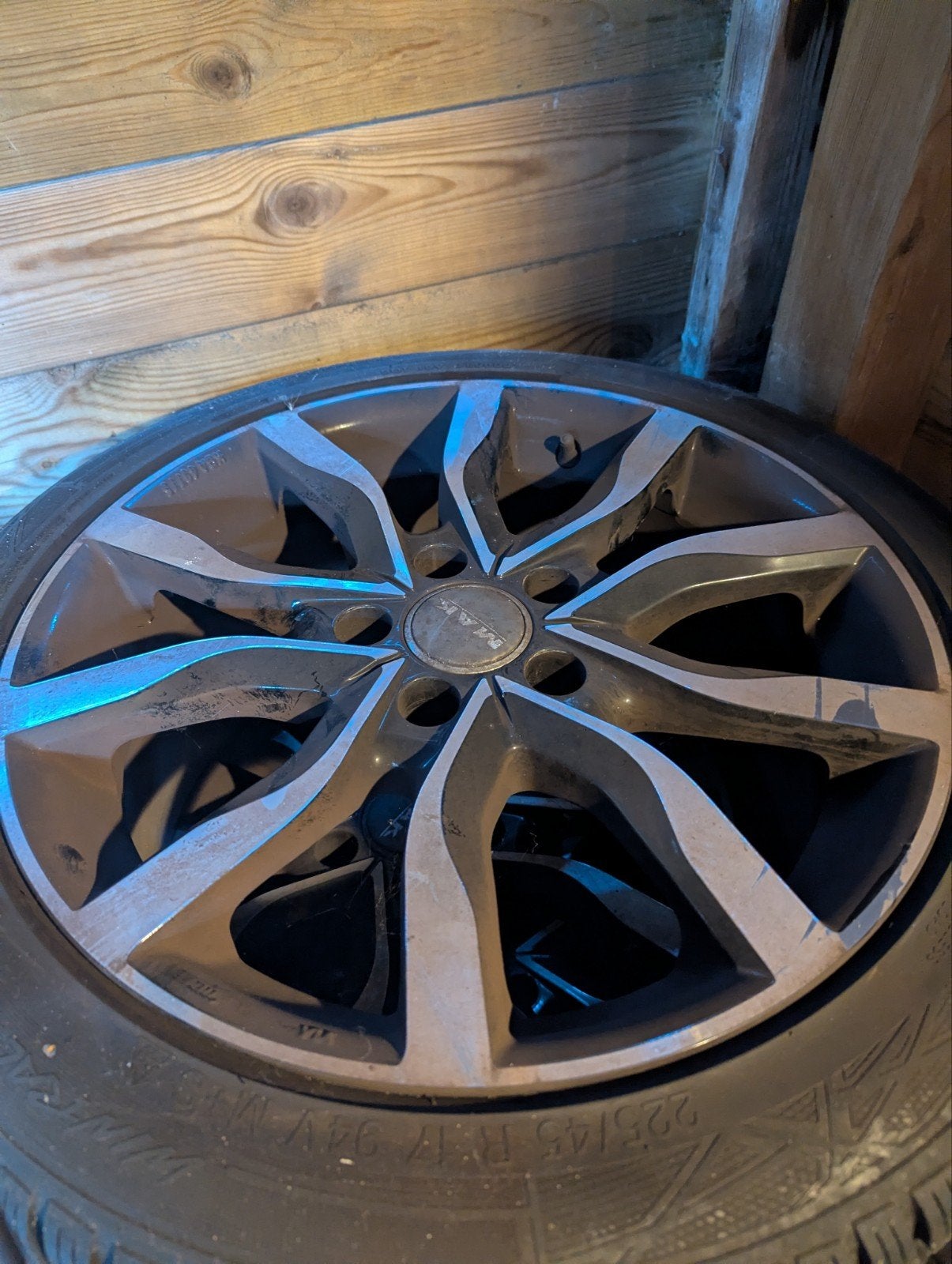 Winterbanden met velgen 17 inch - 225/45 R17, Ophalen, Gebruikt, Banden en Velgen, 17 inch