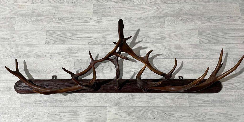 Oude houten GEWEI KAPSTOK - 132 cm breed, Overige materialen, Gebruikt, Nvt, Minder dan 100 cm