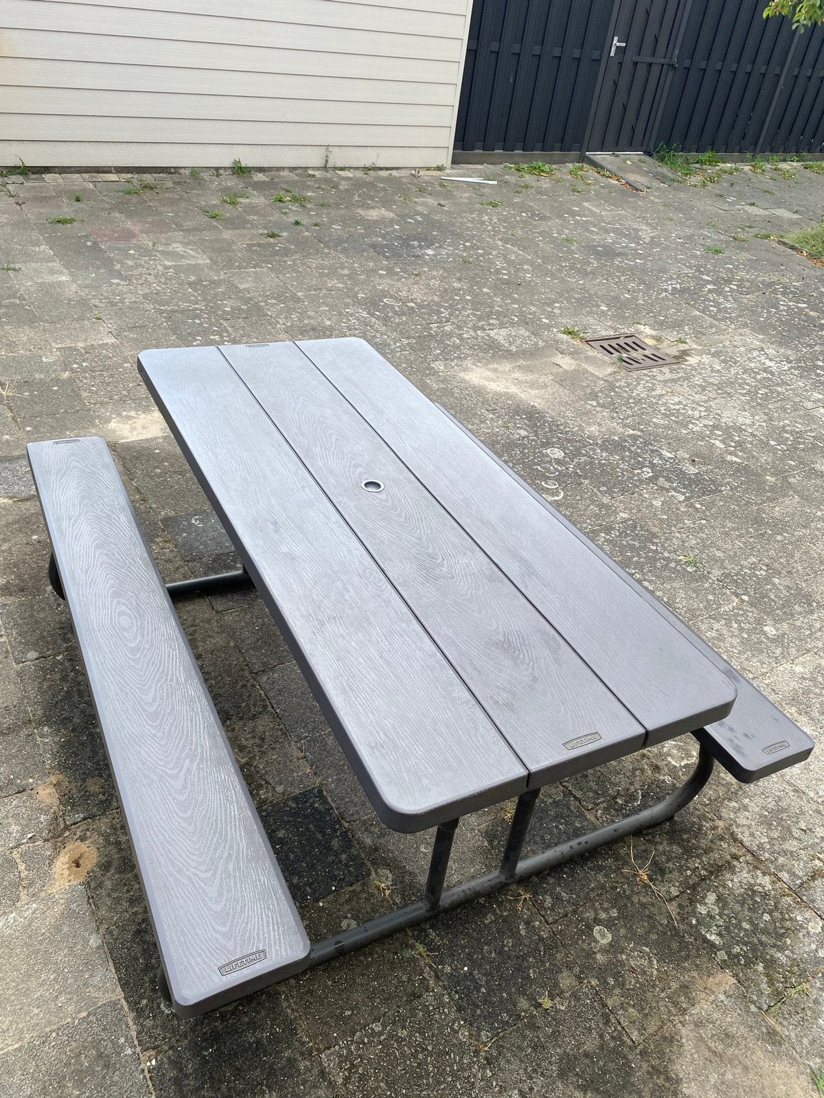 Lifetime Classic kunststof/metaal picknicktafel opklapbaar, Ophalen, Overige materialen, Gebruikt, Inklapbaar
