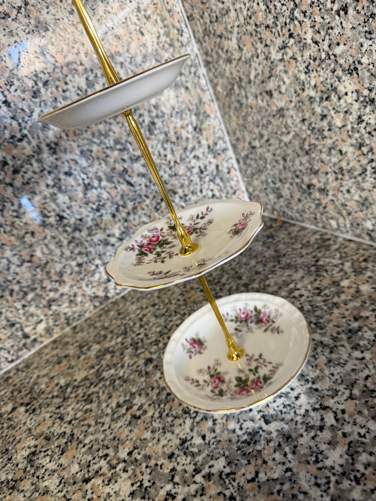 Royal Albert Lavender Rose Mini Etagère - Handgemaakt, Ophalen of Verzenden
