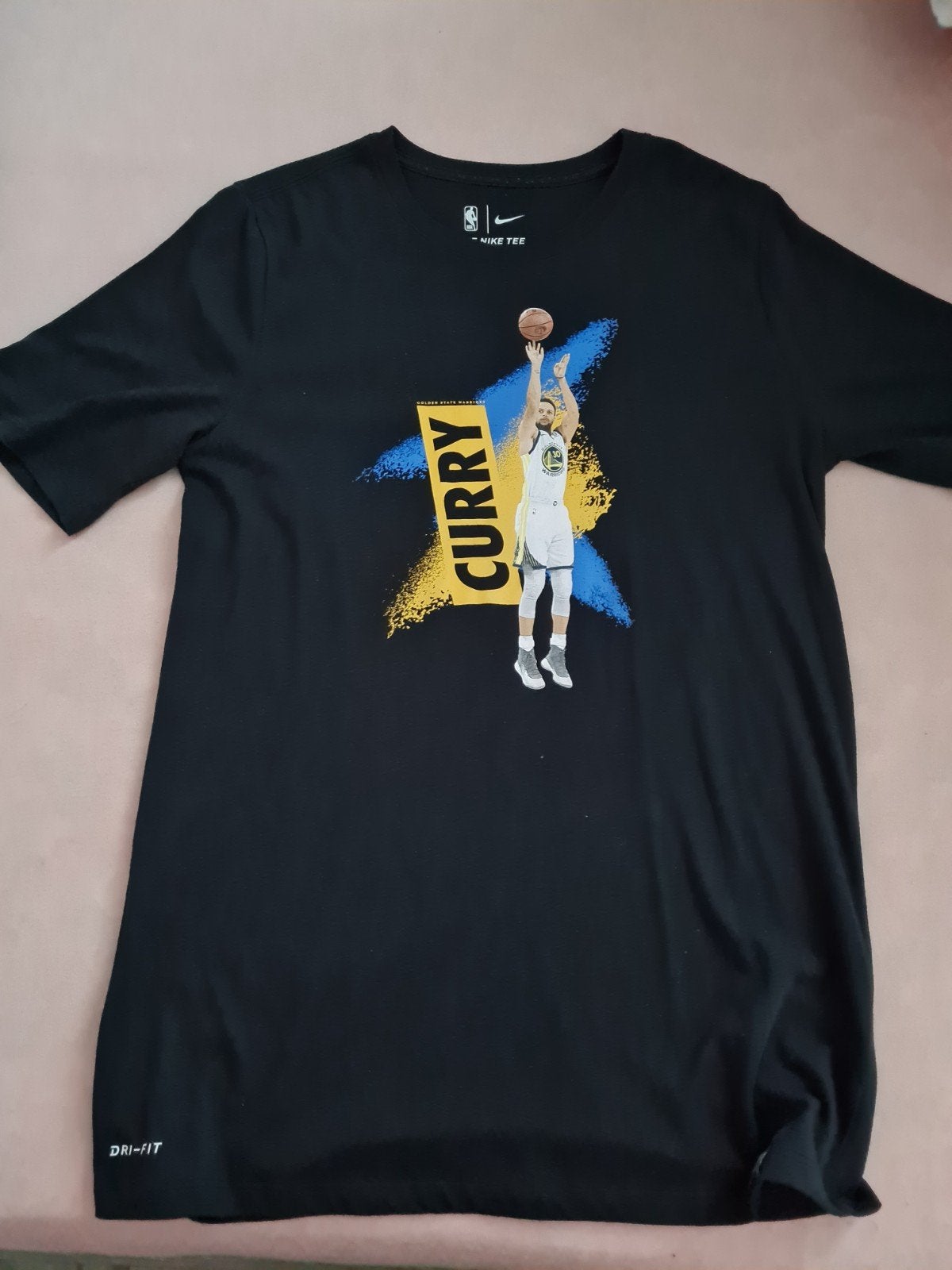 jongens basketball Nike t shirt maat XL maar past op maat S, Ophalen of Verzenden, Nieuw, Kleding