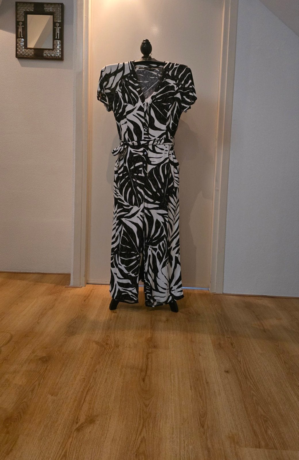Yest Jumpsuit Maat 38 Zwart/Wit Bladprint, Kleding | Dames, Yest, Ophalen of Verzenden, Maat 38/40 (M), Zwart