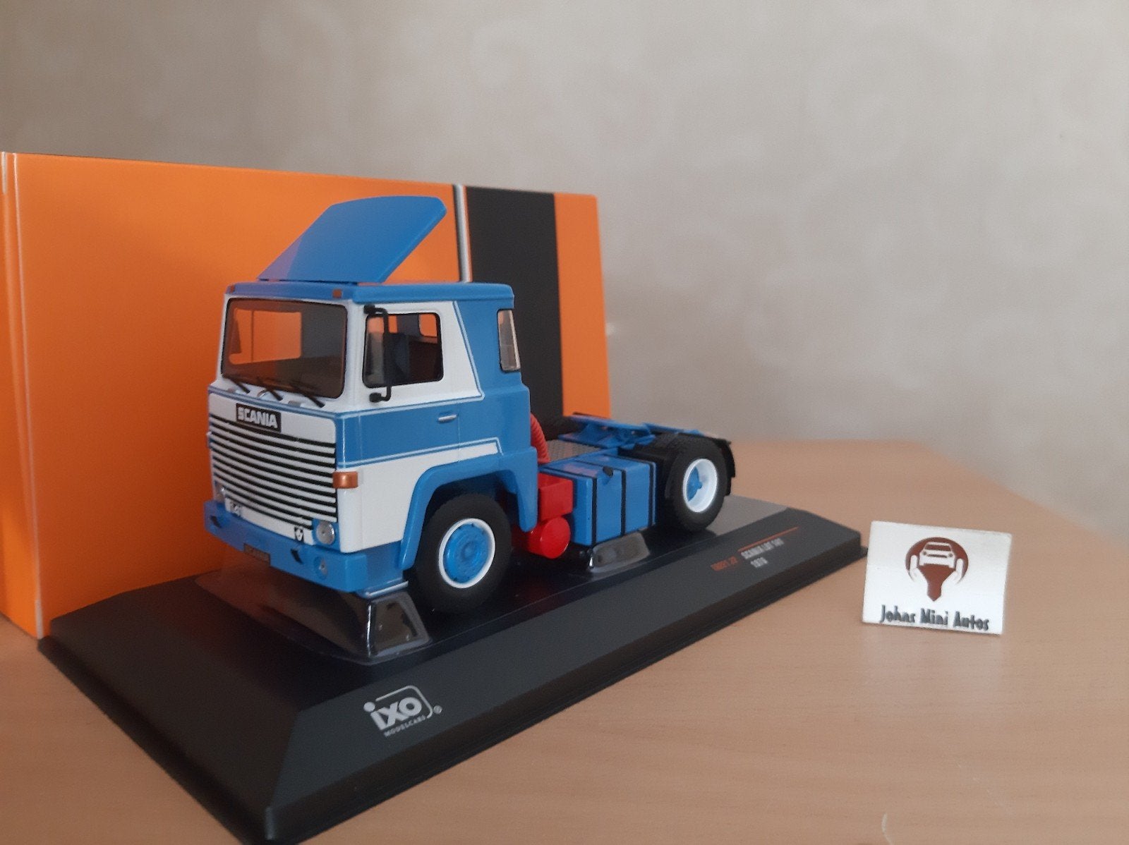 Scania LBT 141 1976 Blauw/Wit van IXO Trucks 1:43
