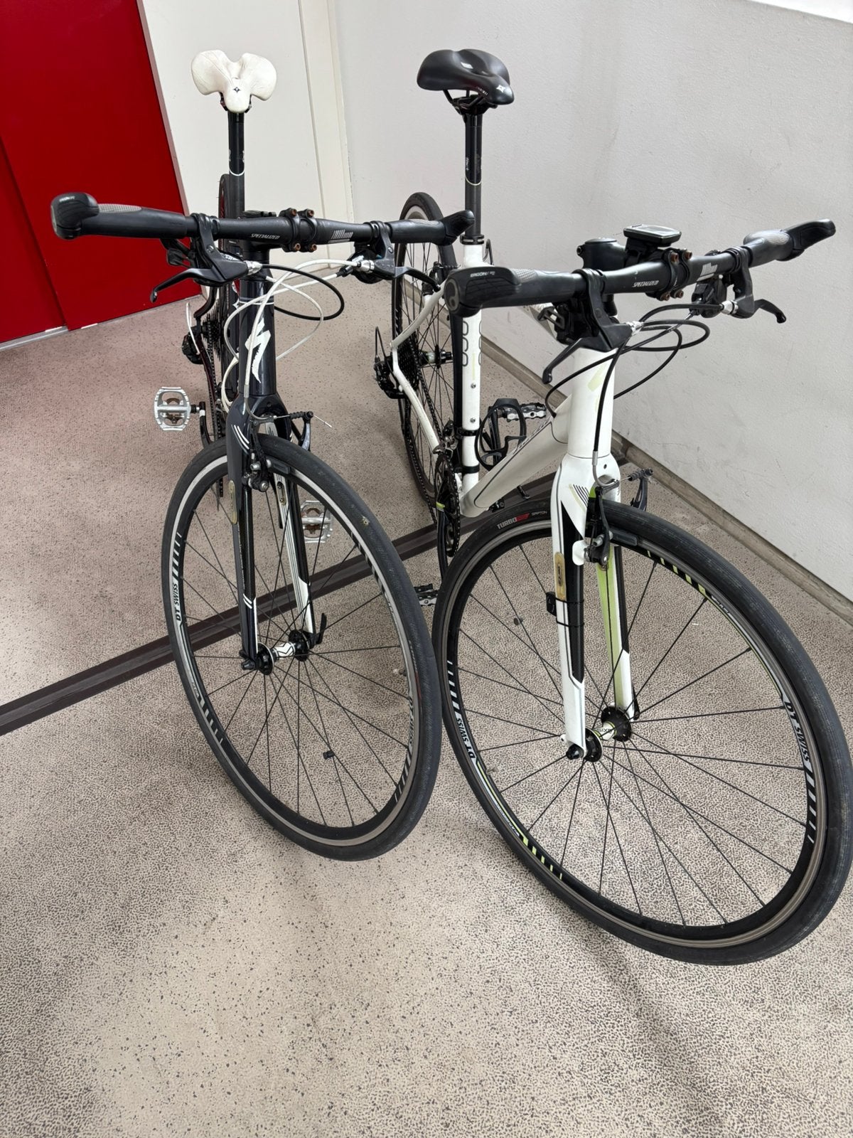 Mooie lichtgewicht Specialized fietsen, Gebruikt, Velgrem, Versnellingen, Ophalen