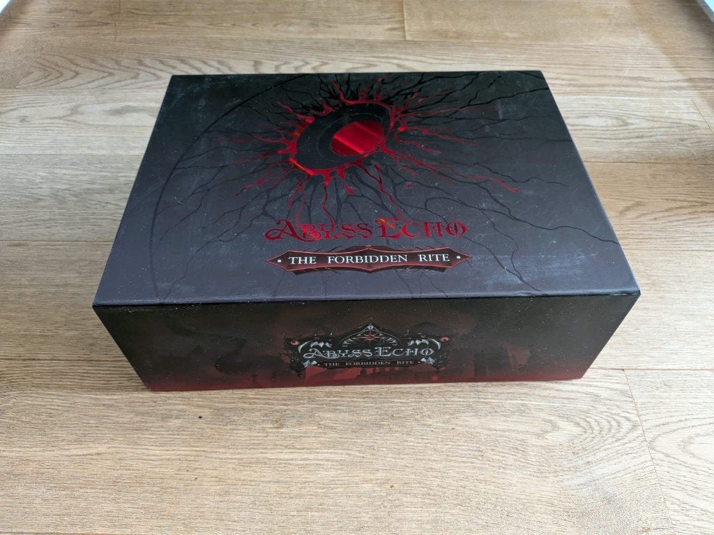 Abyss Echo: The Forbidden Rite (Lovecraft Setting), Een of twee spelers, Ophalen of Verzenden, Zo goed als nieuw, Tin Universe