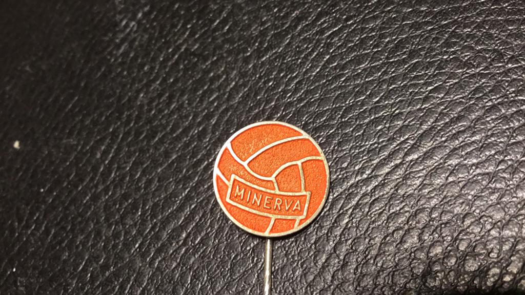 Voetbalspeld VV Minerva, Ophalen of Verzenden, Zo goed als nieuw