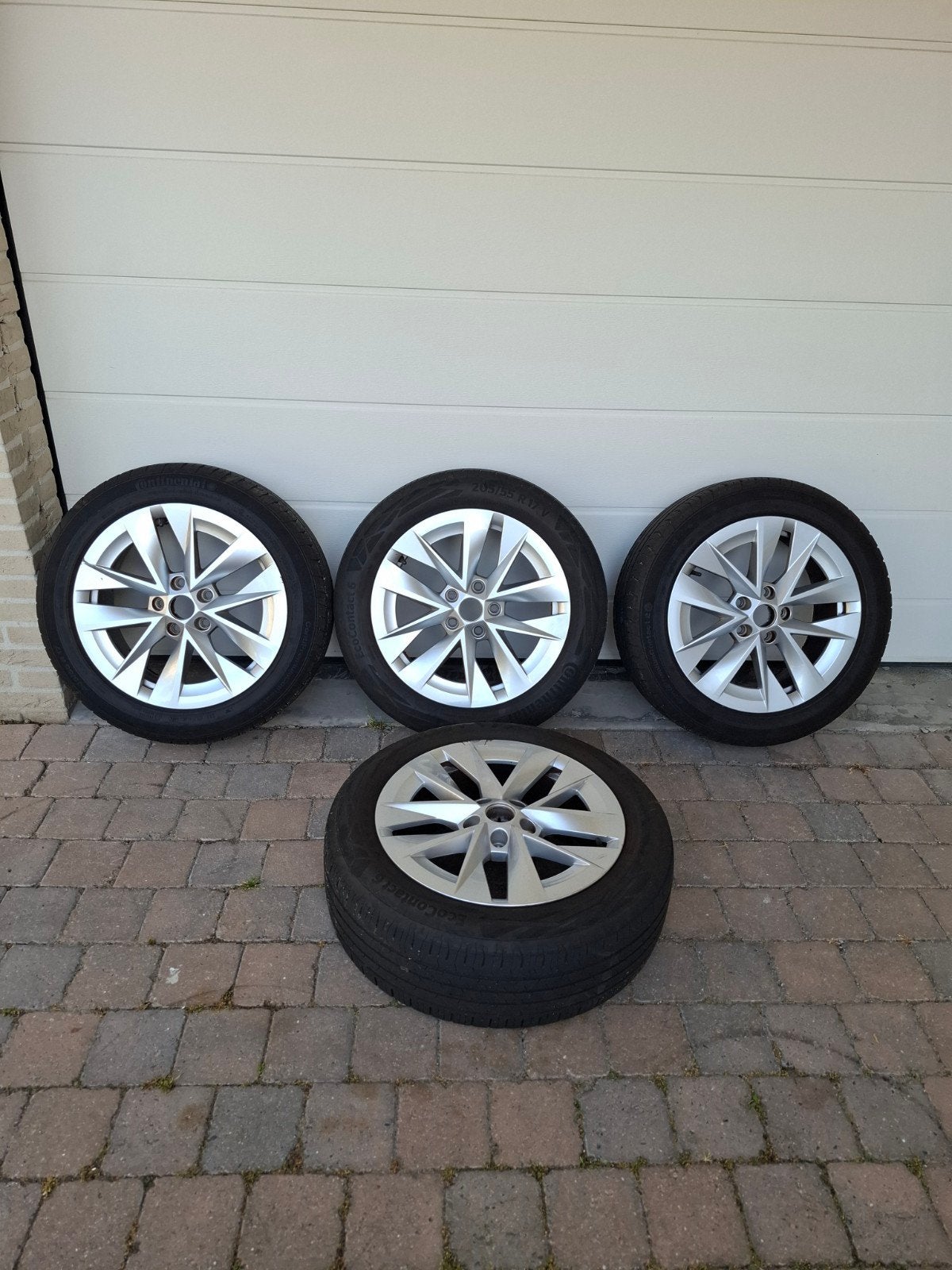 Skoda Rotare Aero 17"  velgen 5x112 inclusief banden, Ophalen