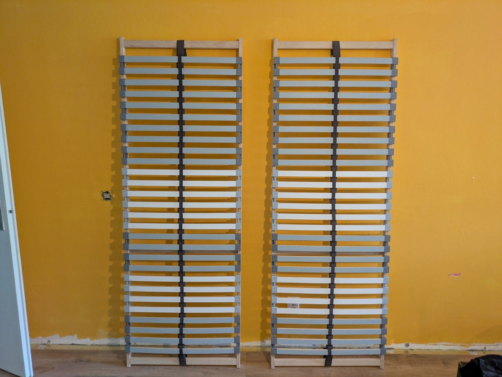 Twee IKEA Lonset lattenbodems 200x70cm