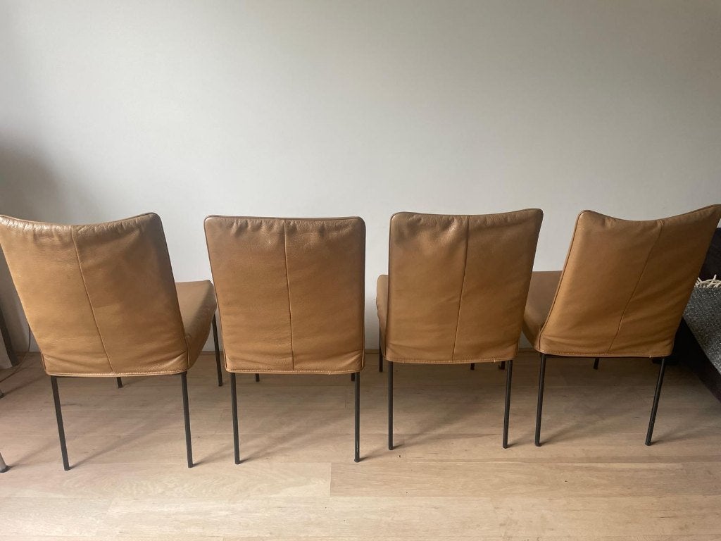 Foto 3 van Montis Gerard van den Berg eetkamerstoelen
