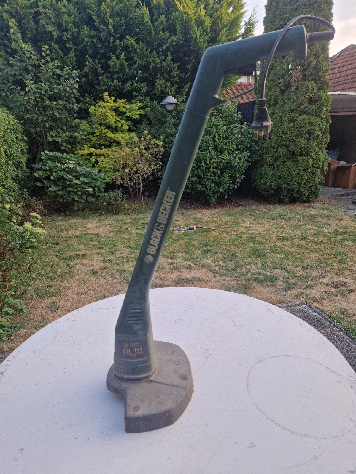 Black & Decker GL325 Grastrimmer - Snijtouw vervangen, Tuin en Terras, Grastrimmers, Ophalen, Gebruikt, Elektrisch, Black & Decker