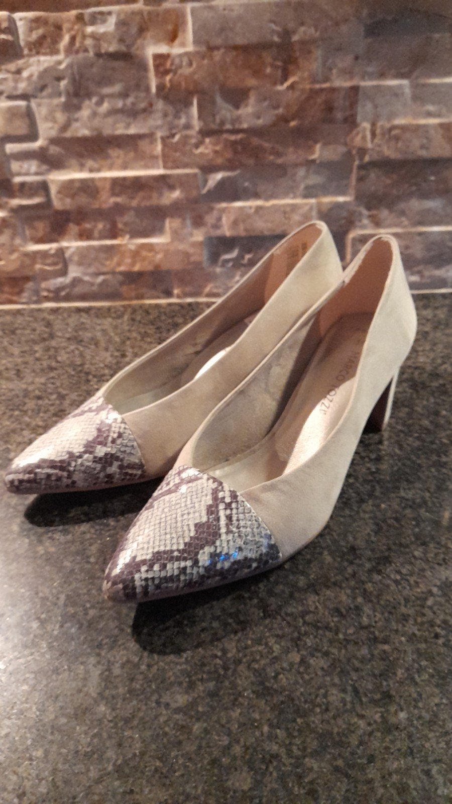 Marco Tozzi pumps, Beige, Marco Tozzi, Ophalen of Verzenden, Zo goed als nieuw