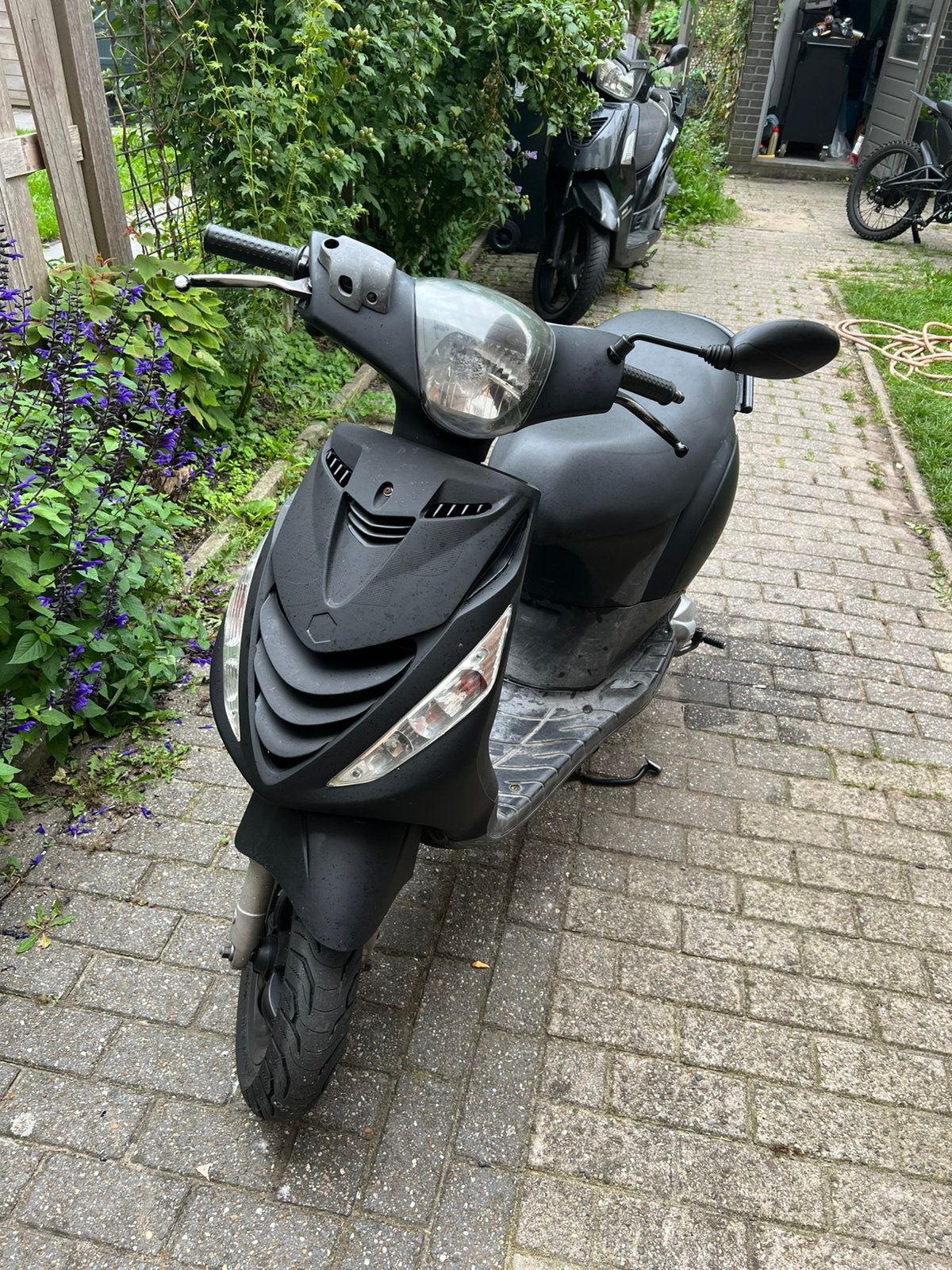Zip 2 takt 70cc, Fietsen en Brommers, Ophalen, Zo goed als nieuw, Tweetakt, Zip