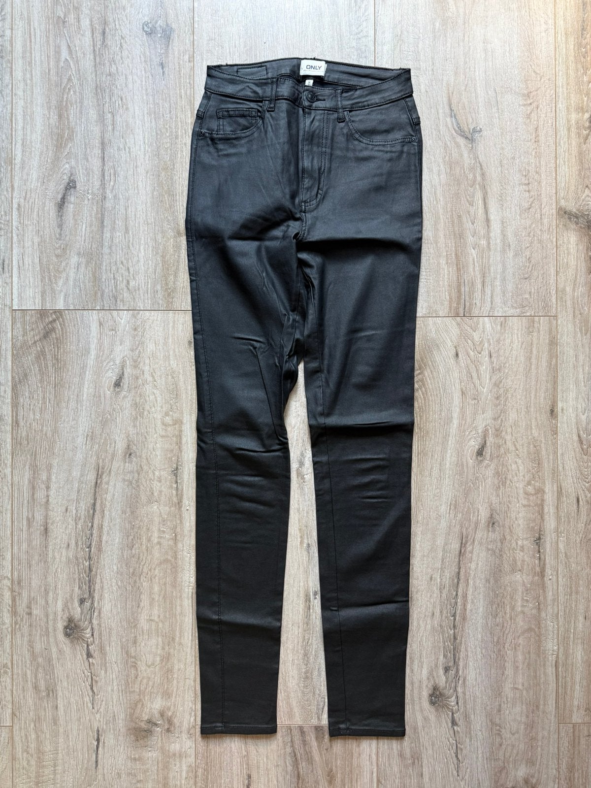 Coated jeans zwart dames Only M, Ophalen of Verzenden, Zo goed als nieuw, Zwart, W28 - W29 (confectie 36)
