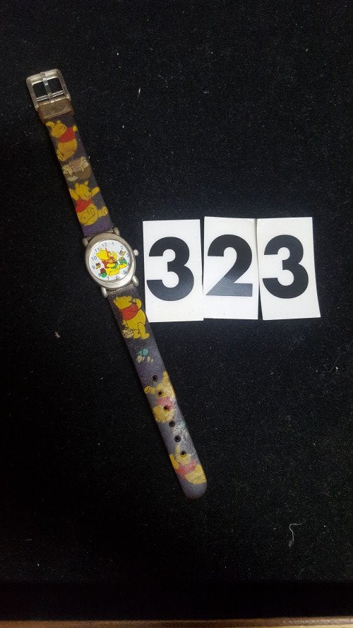 s 323, horloge, winnie the p00h, Sieraden, Tassen en Uiterlijk, Overige Accessoires, Ophalen of Verzenden, 'T Olde Gre-j, Info@toldegrej.nl