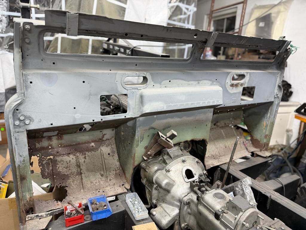 Land Rover series 3 schutbord / bulkhead 2x, Ophalen, Voor, Motorkap, Gebruikt