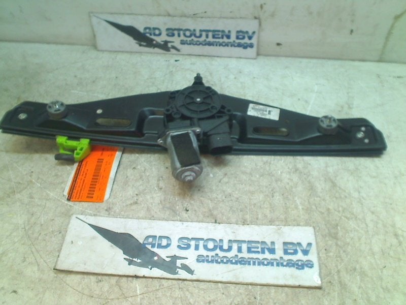 Raammechaniek Elek Links Achter BMW X1 (E84) 2015 13262410, Gebruikt, Petuelring 130, München 80809, , Duitsland, BMW, Bayerische Motoren Werke AG