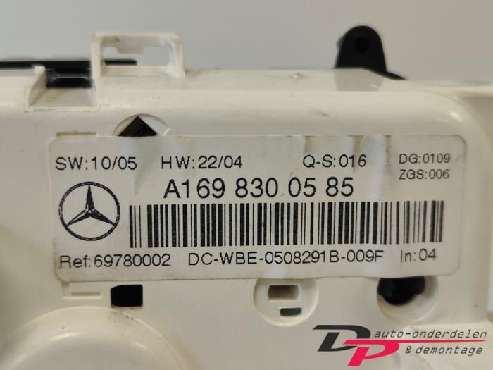 Kachel Bedieningspaneel van een Mercedes B-Klasse, Auto-onderdelen, Dashboard en Schakelaars, Gebruikt, -, Ophalen of Verzenden