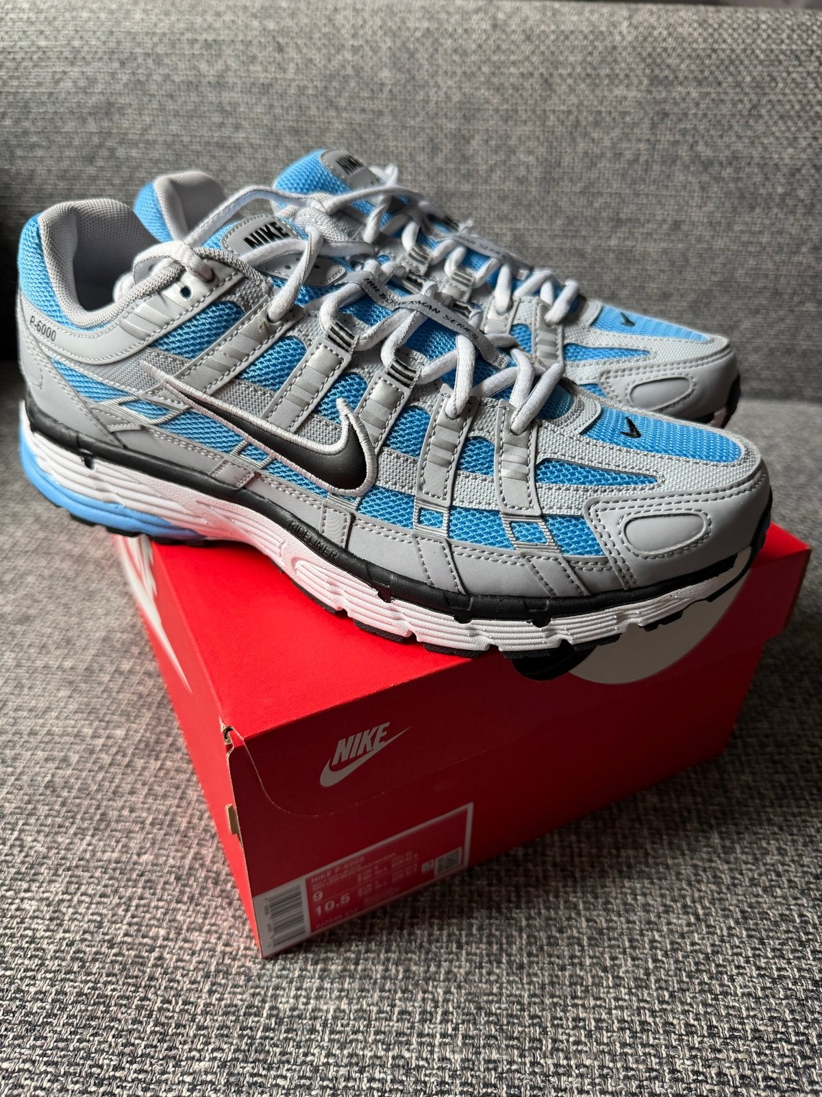 Nike P-6000 Sneakers - Maat 42.5 - Nieuw, Blauw, Nieuw, Ophalen of Verzenden, Sneakers of Gympen