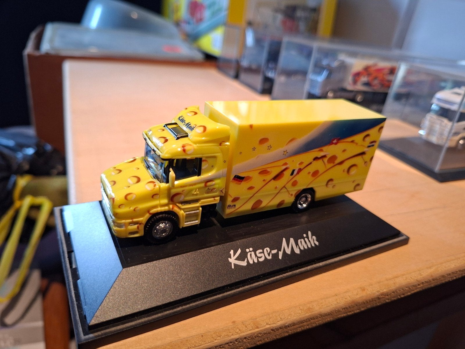 Scania T124 400 Käse Maik herpa, Ophalen of Verzenden, Zo goed als nieuw, Bus of Vrachtwagen, Herpa