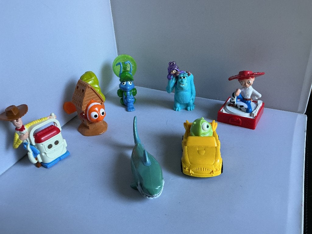 McDonalds 2004 # Disney Pixar (8 stuks), Verzamelen, Disney, Ophalen of Verzenden, Overige figuren, Zo goed als nieuw, Beeldje of Figuurtje
