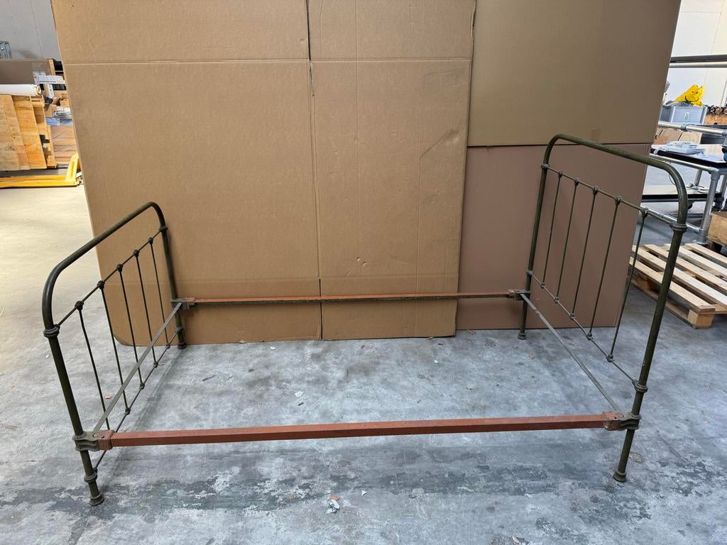 Vintage metalen bedframe 200x115 cm - Antiek groen, Ophalen of Verzenden