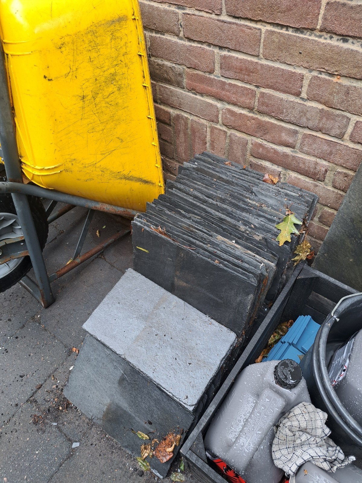 gratis dak leisteen, 100 liter of meer, Ophalen, Transportkar