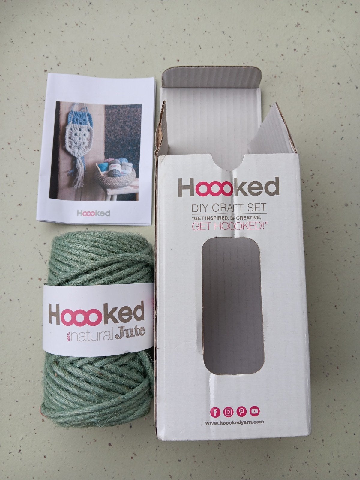 NEW Hoooked jute wallhanger, Ophalen of Verzenden, Nieuw, Haken, Wol of Garen