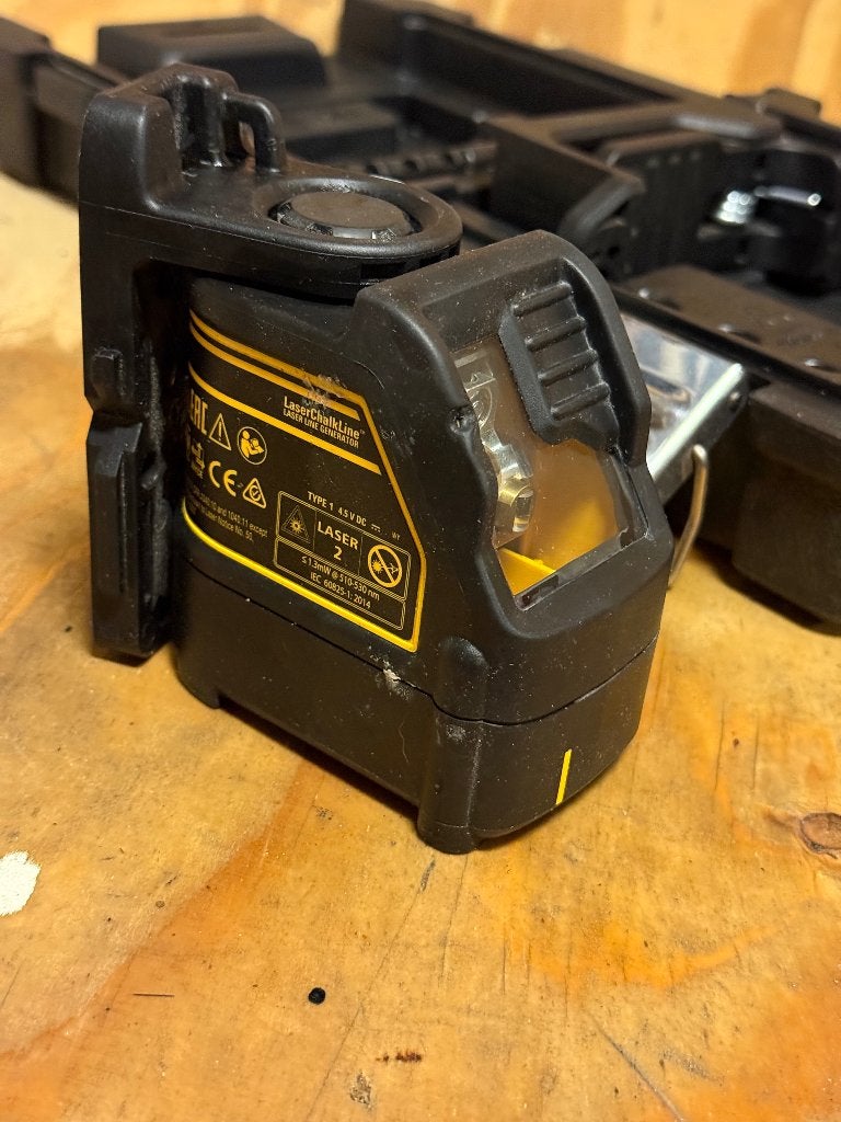 DeWALT DW088 kruislijnlaser + originele koffer, Ophalen of Verzenden, Zo goed als nieuw, Overige meters