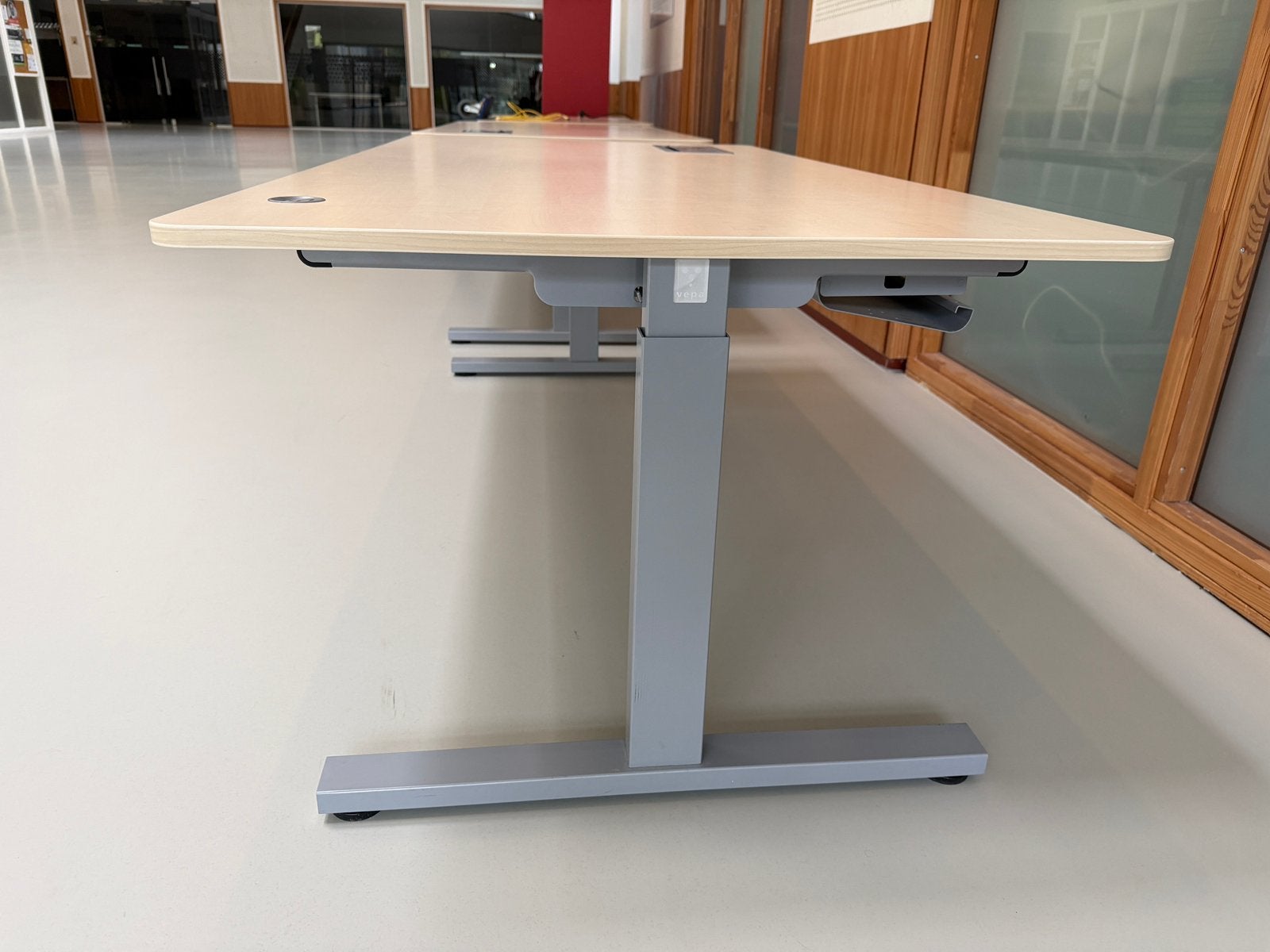VEPA bureau 180x90 cm - elektrisch, Gebruikt, ., Hoogeveen, Ophalen of Verzenden
